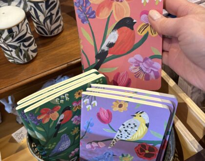 anteckningsbok med fågelmotiv